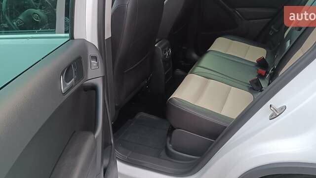 Белый Фольксваген Тигуан, объемом двигателя 2 л и пробегом 228 тыс. км за 13850 $, фото 40 на Automoto.ua