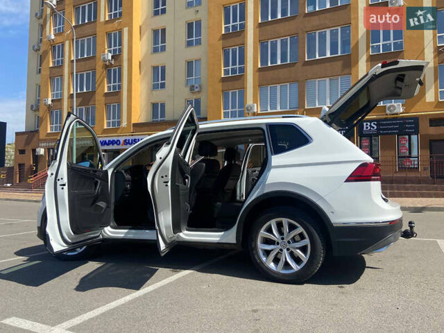 Белый Фольксваген Тигуан, объемом двигателя 1.97 л и пробегом 182 тыс. км за 26200 $, фото 7 на Automoto.ua