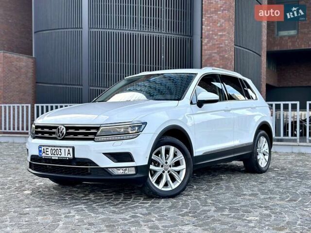 Фольксваген Тигуан 2017 в Днепре (Днепропетровске) на Automoto.ua Белый Фольксваген Тигуан, объемом двигателя 1.98 л и пробегом 88 тыс. км за 24900 $, фото 1 на Automoto.ua