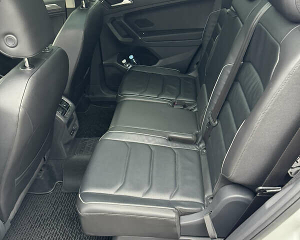 Білий Фольксваген Тігуан, об'ємом двигуна 1.98 л та пробігом 104 тис. км за 25600 $, фото 15 на Automoto.ua