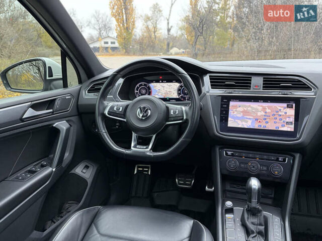 Белый Фольксваген Тигуан, объемом двигателя 1.97 л и пробегом 167 тыс. км за 28000 $, фото 23 на Automoto.ua