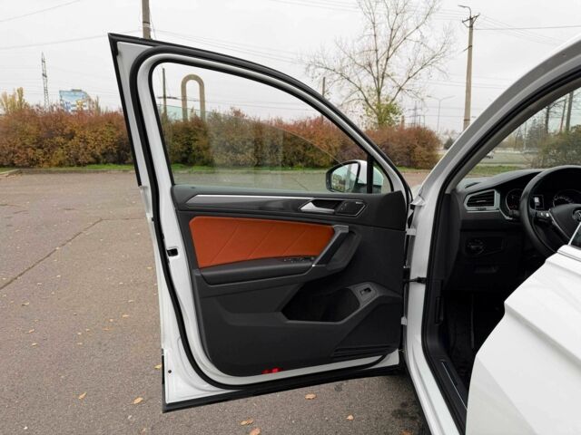 Белый Фольксваген Тигуан, объемом двигателя 2 л и пробегом 71 тыс. км за 25000 $, фото 15 на Automoto.ua