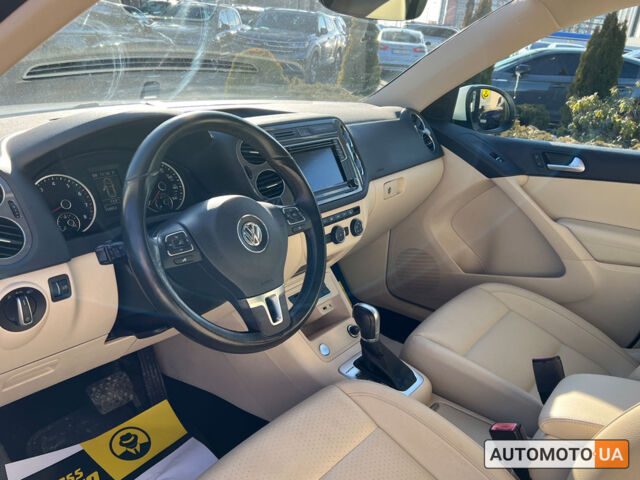 Білий Фольксваген Тігуан, об'ємом двигуна 2 л та пробігом 150 тис. км за 15999 $, фото 21 на Automoto.ua