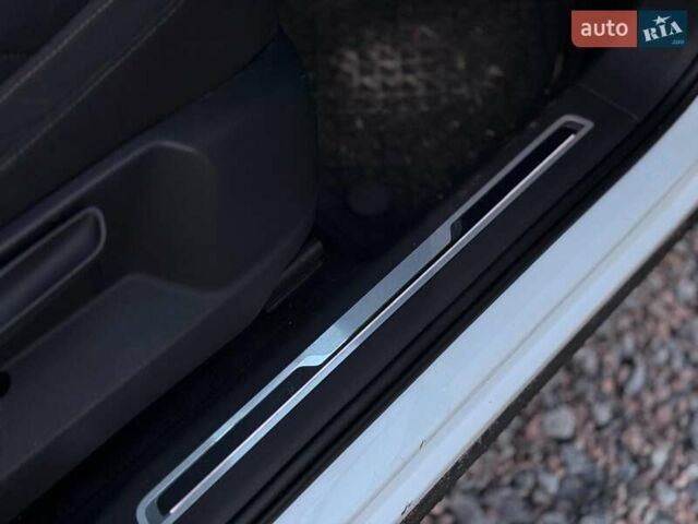 Білий Фольксваген Тігуан, об'ємом двигуна 2 л та пробігом 161 тис. км за 24880 $, фото 23 на Automoto.ua