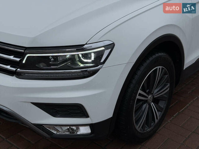 Білий Фольксваген Тігуан, об'ємом двигуна 1.98 л та пробігом 163 тис. км за 17500 $, фото 66 на Automoto.ua