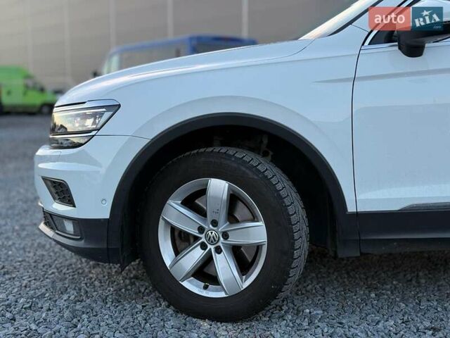 Білий Фольксваген Тігуан, об'ємом двигуна 2 л та пробігом 161 тис. км за 24880 $, фото 5 на Automoto.ua