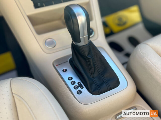 Білий Фольксваген Тігуан, об'ємом двигуна 2 л та пробігом 150 тис. км за 15999 $, фото 12 на Automoto.ua