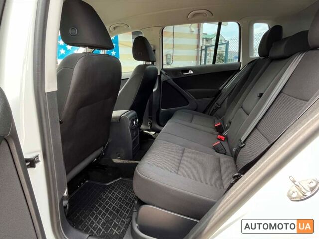 Белый Фольксваген Тигуан, объемом двигателя 2 л и пробегом 83 тыс. км за 14400 $, фото 18 на Automoto.ua