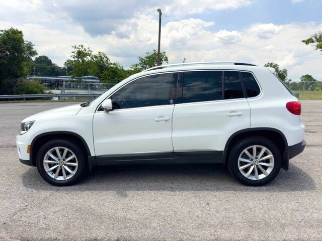 Білий Фольксваген Тігуан, об'ємом двигуна 2 л та пробігом 55 тис. км за 3200 $, фото 3 на Automoto.ua