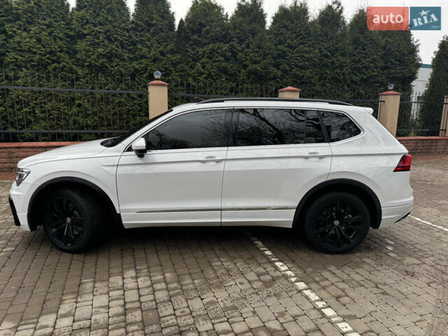 Белый Фольксваген Тигуан, объемом двигателя 2 л и пробегом 120 тыс. км за 22200 $, фото 2 на Automoto.ua