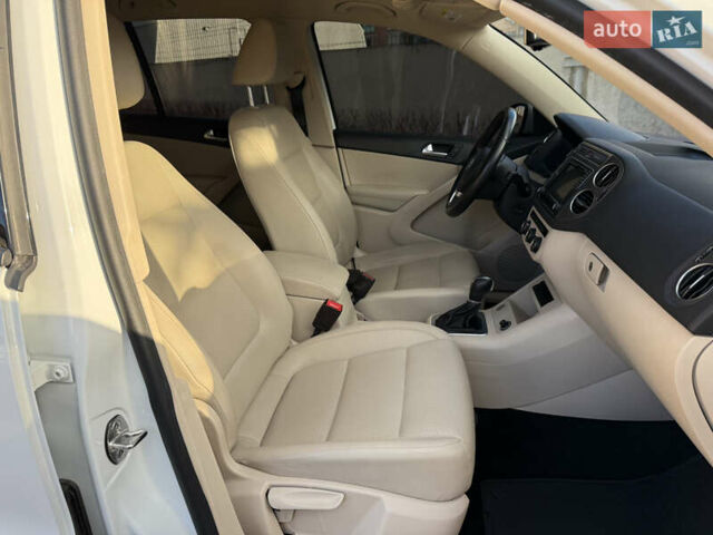 Белый Фольксваген Тигуан, объемом двигателя 1.98 л и пробегом 108 тыс. км за 14500 $, фото 27 на Automoto.ua