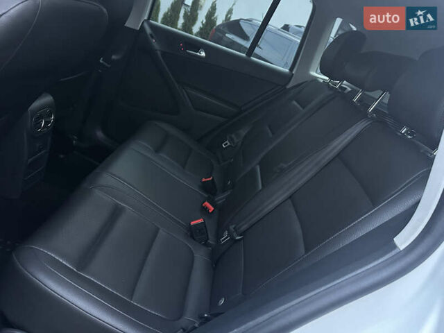 Белый Фольксваген Тигуан, объемом двигателя 2 л и пробегом 176 тыс. км за 12650 $, фото 36 на Automoto.ua