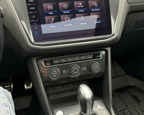 Белый Фольксваген Тигуан, объемом двигателя 1.97 л и пробегом 167 тыс. км за 28000 $, фото 27 на Automoto.ua