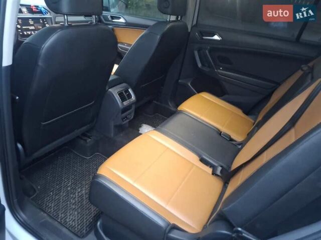 Белый Фольксваген Тигуан, объемом двигателя 1.98 л и пробегом 206 тыс. км за 16500 $, фото 7 на Automoto.ua