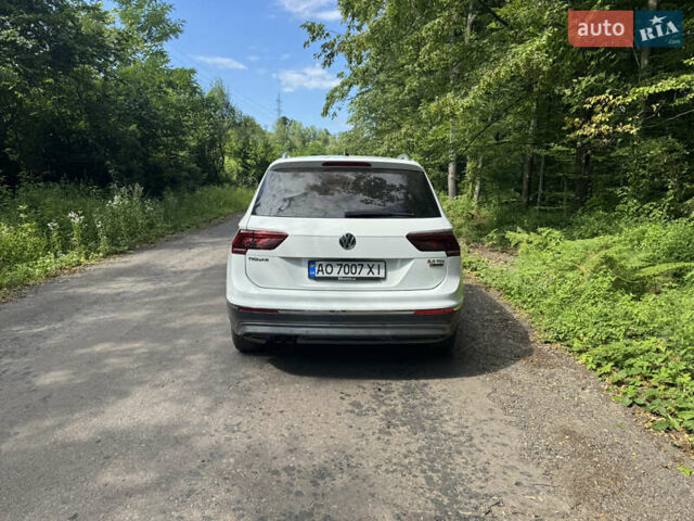 Белый Фольксваген Тигуан, объемом двигателя 1.97 л и пробегом 282 тыс. км за 22500 $, фото 4 на Automoto.ua