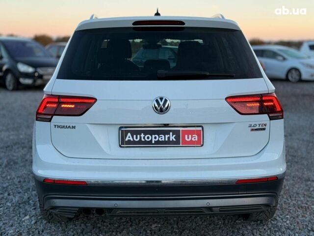 Белый Фольксваген Тигуан, объемом двигателя 2 л и пробегом 161 тыс. км за 24890 $, фото 7 на Automoto.ua