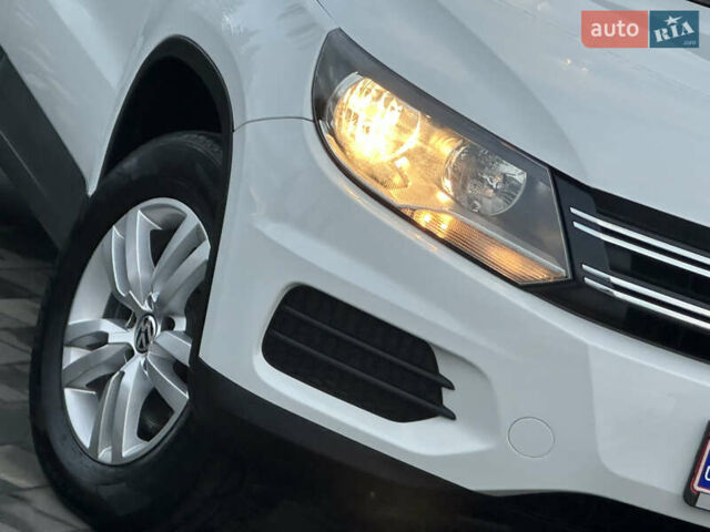 Белый Фольксваген Тигуан, объемом двигателя 2 л и пробегом 176 тыс. км за 12650 $, фото 14 на Automoto.ua