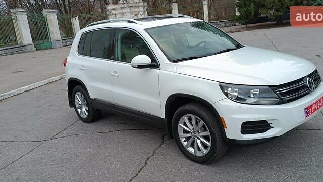 Белый Фольксваген Тигуан, объемом двигателя 2 л и пробегом 228 тыс. км за 13850 $, фото 24 на Automoto.ua
