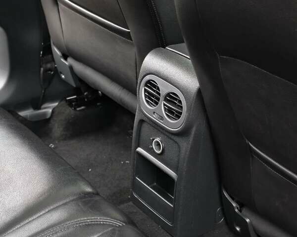 Белый Фольксваген Тигуан, объемом двигателя 1.98 л и пробегом 145 тыс. км за 14200 $, фото 17 на Automoto.ua