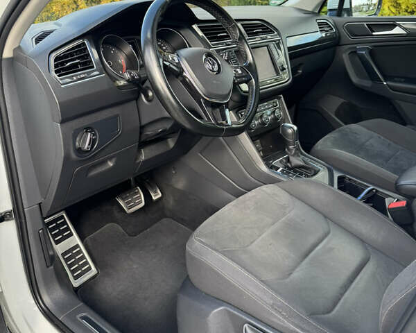 Белый Фольксваген Тигуан, объемом двигателя 1.97 л и пробегом 179 тыс. км за 25500 $, фото 7 на Automoto.ua