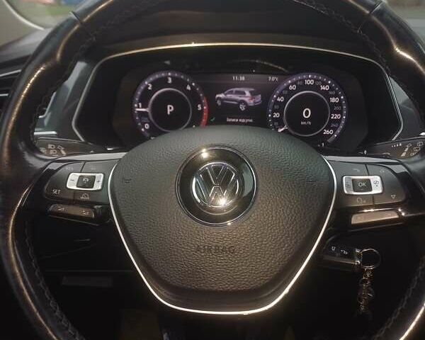 Белый Фольксваген Тигуан, объемом двигателя 1.98 л и пробегом 195 тыс. км за 25000 $, фото 16 на Automoto.ua