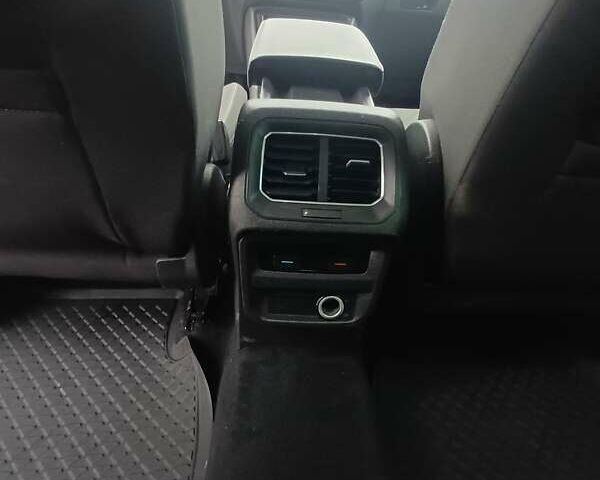 Белый Фольксваген Тигуан, объемом двигателя 1.98 л и пробегом 195 тыс. км за 25000 $, фото 13 на Automoto.ua