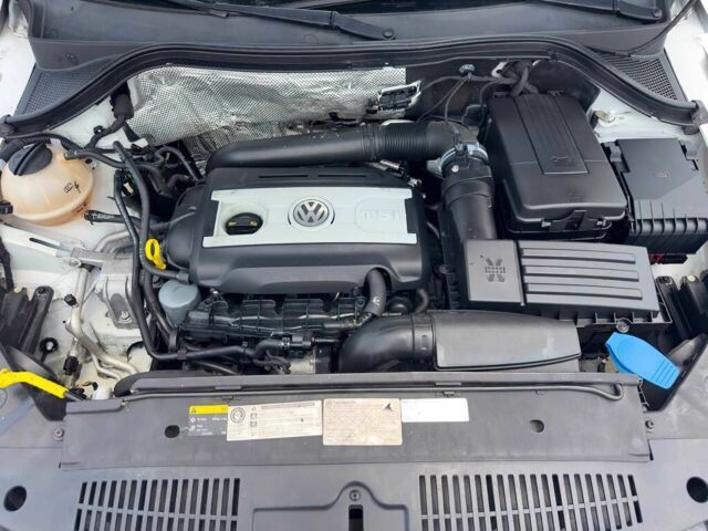 Білий Фольксваген Тігуан, об'ємом двигуна 2 л та пробігом 55 тис. км за 3200 $, фото 14 на Automoto.ua