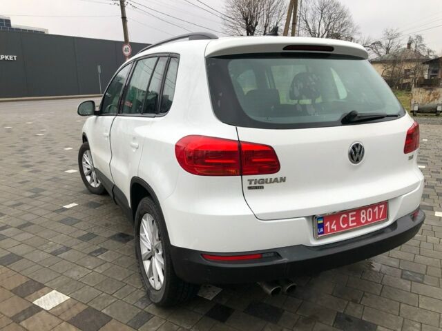 Белый Фольксваген Тигуан, объемом двигателя 2 л и пробегом 203 тыс. км за 10600 $, фото 5 на Automoto.ua