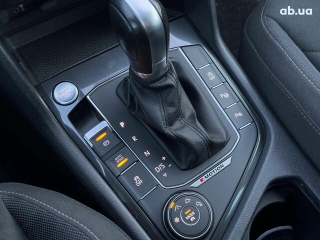 Белый Фольксваген Тигуан, объемом двигателя 2 л и пробегом 161 тыс. км за 24890 $, фото 18 на Automoto.ua