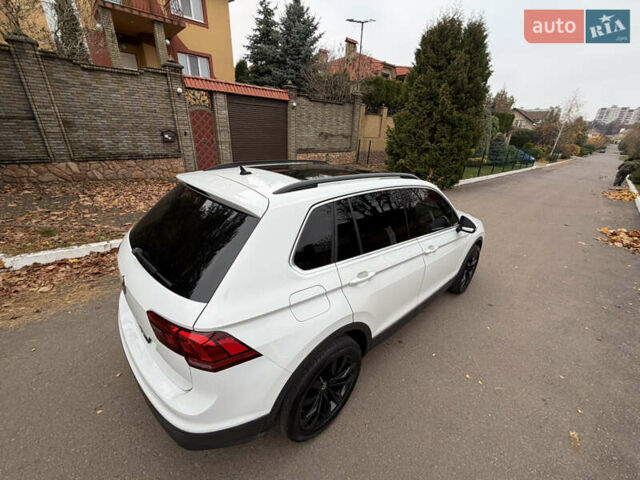 Белый Фольксваген Тигуан, объемом двигателя 1.98 л и пробегом 200 тыс. км за 21950 $, фото 14 на Automoto.ua