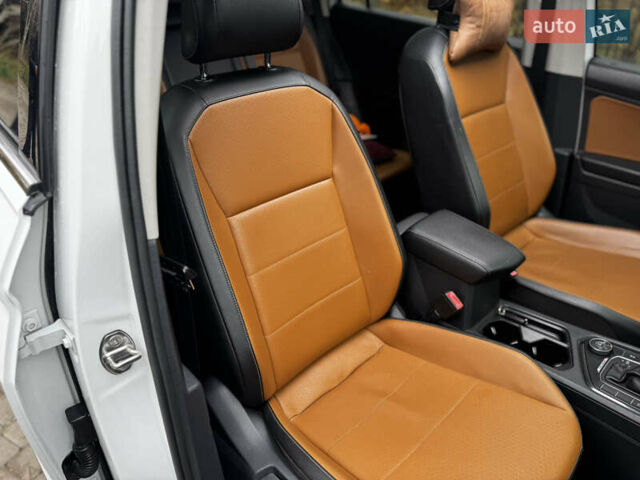 Белый Фольксваген Тигуан, объемом двигателя 2 л и пробегом 120 тыс. км за 22200 $, фото 18 на Automoto.ua