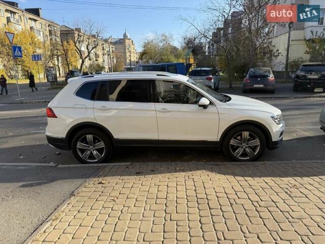 Білий Фольксваген Тігуан, об'ємом двигуна 1.98 л та пробігом 148 тис. км за 24000 $, фото 15 на Automoto.ua