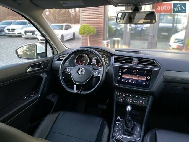 Белый Фольксваген Тигуан, объемом двигателя 1.98 л и пробегом 56 тыс. км за 21900 $, фото 7 на Automoto.ua