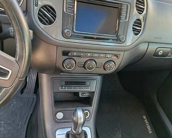 Белый Фольксваген Тигуан, объемом двигателя 1.98 л и пробегом 200 тыс. км за 14600 $, фото 18 на Automoto.ua