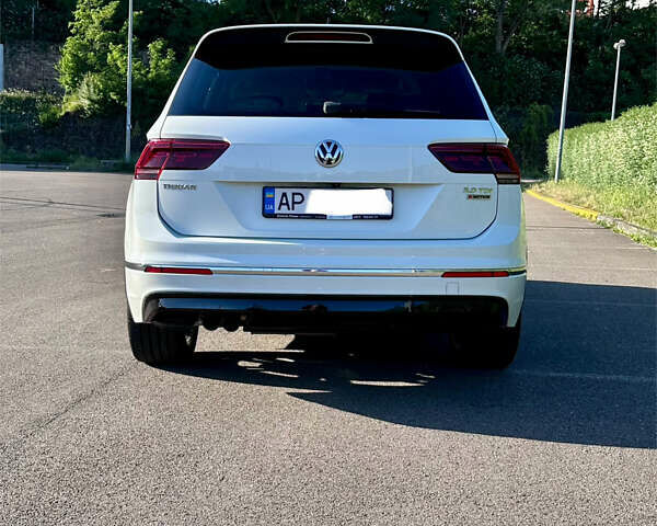 Білий Фольксваген Тігуан, об'ємом двигуна 1.97 л та пробігом 297 тис. км за 27000 $, фото 9 на Automoto.ua