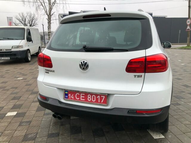 Белый Фольксваген Тигуан, объемом двигателя 2 л и пробегом 203 тыс. км за 10600 $, фото 6 на Automoto.ua