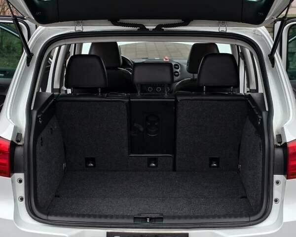 Белый Фольксваген Тигуан, объемом двигателя 1.98 л и пробегом 145 тыс. км за 14200 $, фото 27 на Automoto.ua