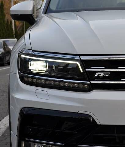 Белый Фольксваген Тигуан, объемом двигателя 1.98 л и пробегом 54 тыс. км за 27700 $, фото 13 на Automoto.ua