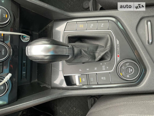 Білий Фольксваген Тігуан, об'ємом двигуна 1.97 л та пробігом 207 тис. км за 26500 $, фото 40 на Automoto.ua