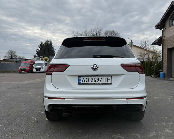 Белый Фольксваген Тигуан, объемом двигателя 1.97 л и пробегом 278 тыс. км за 25500 $, фото 4 на Automoto.ua