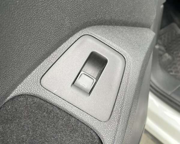 Білий Фольксваген Тігуан, об'ємом двигуна 1.97 л та пробігом 207 тис. км за 26500 $, фото 45 на Automoto.ua