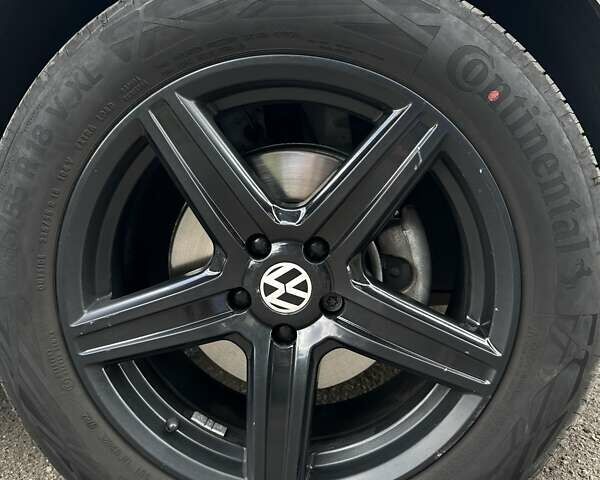 Белый Фольксваген Тигуан, объемом двигателя 2.01 л и пробегом 270 тыс. км за 21300 $, фото 6 на Automoto.ua