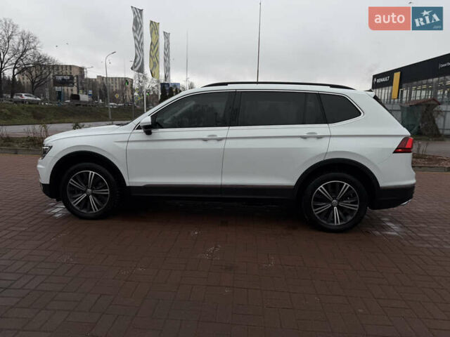 Білий Фольксваген Тігуан, об'ємом двигуна 1.98 л та пробігом 163 тис. км за 17500 $, фото 18 на Automoto.ua