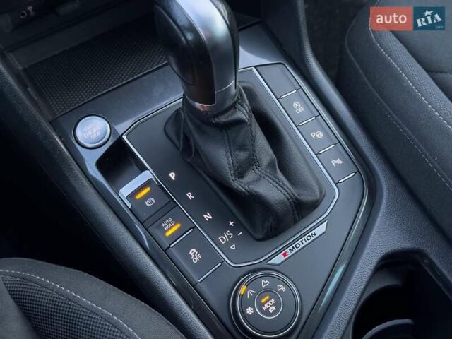 Білий Фольксваген Тігуан, об'ємом двигуна 2 л та пробігом 161 тис. км за 24880 $, фото 18 на Automoto.ua