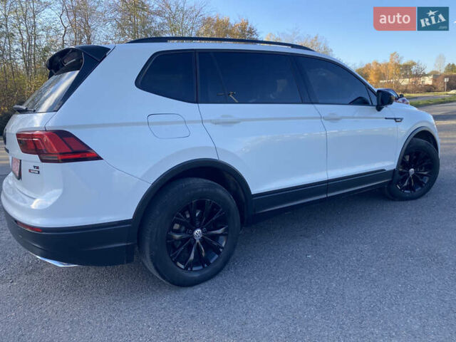 Белый Фольксваген Тигуан, объемом двигателя 2 л и пробегом 166 тыс. км за 14700 $, фото 25 на Automoto.ua