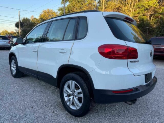 Белый Фольксваген Тигуан, объемом двигателя 2 л и пробегом 59 тыс. км за 10500 $, фото 5 на Automoto.ua