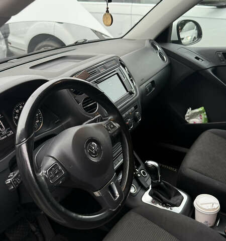 Білий Фольксваген Тігуан, об'ємом двигуна 1.98 л та пробігом 135 тис. км за 13100 $, фото 8 на Automoto.ua