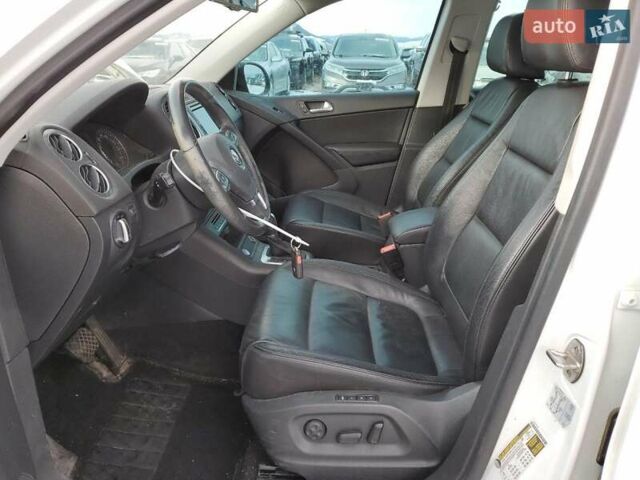 Белый Фольксваген Тигуан, объемом двигателя 1.98 л и пробегом 108 тыс. км за 2500 $, фото 6 на Automoto.ua