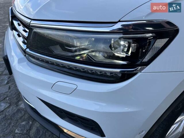 Фольксваген Тигуан 2017 в Днепре (Днепропетровске) на Automoto.ua Белый Фольксваген Тигуан, объемом двигателя 1.98 л и пробегом 88 тыс. км за 24900 $, фото 43 на Automoto.ua