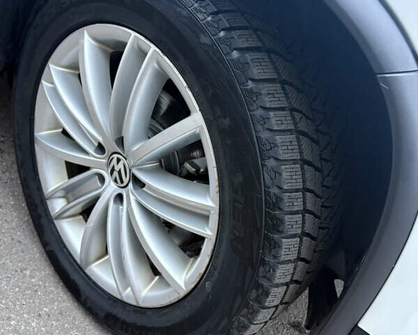 Білий Фольксваген Тігуан, об'ємом двигуна 1.98 л та пробігом 156 тис. км за 16300 $, фото 2 на Automoto.ua